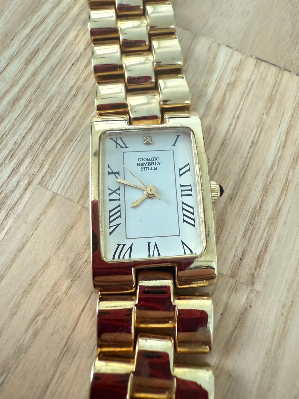 Giorgio Beverly Hills ladies gold tone dress watch NEW BATTERY